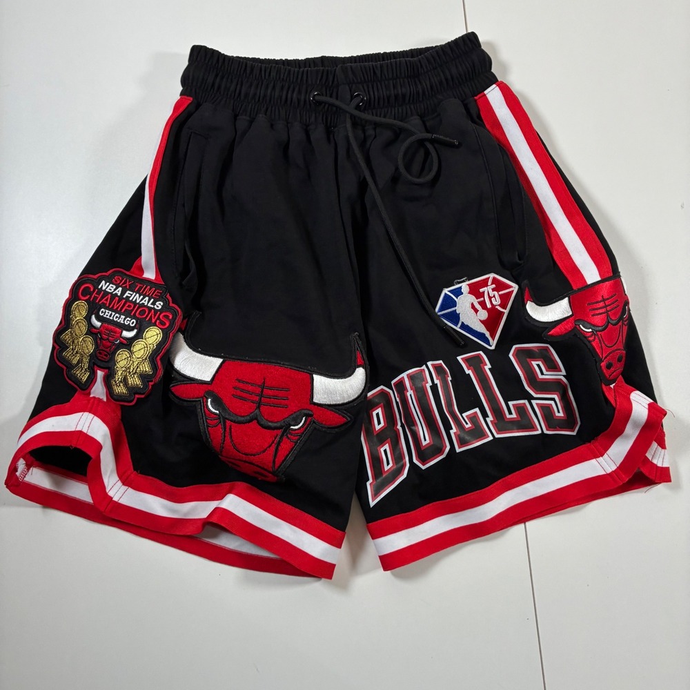 Pro Standard Shorts Boys Small Black Chicago Bulls NBA Finals Champions Patch